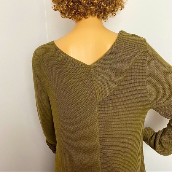 Fever Asymmetrical V-Neck Sweater – Size Medium - Picture 5 of 13